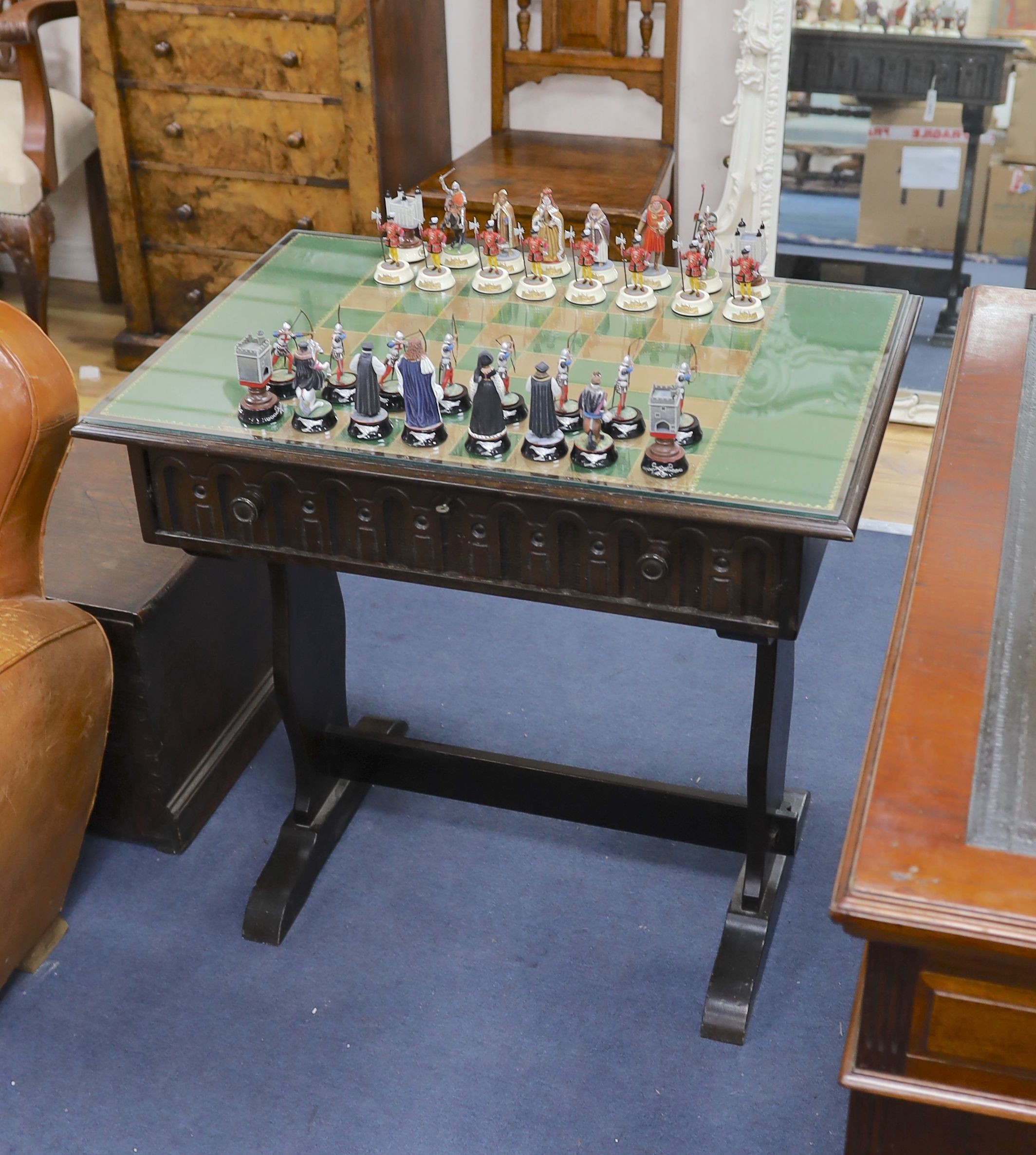 A Tower of London boxed/cased chess set, table width 80cm, depth 55cm, height 75cm